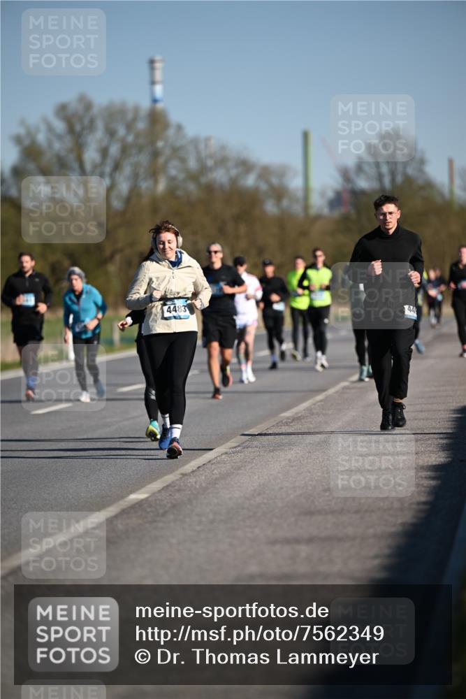 06.04.2025 - 44. Internationalen Wilhelmsburger Insellauf Dr. Thomas Lammeyer http://msf.ph/oto/7562349 06.04.2025 09:37:10 Laufen 4483, 44 meine-sportfotos.de