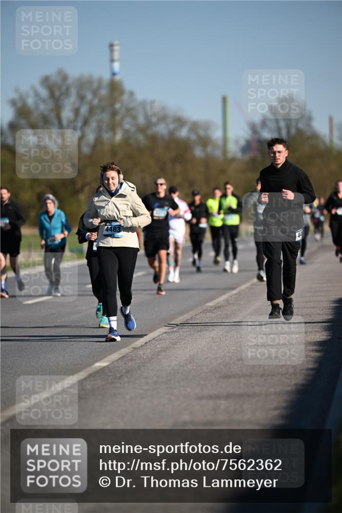 06.04.2025 - 44. Internationalen Wilhelmsburger Insellauf Dr. Thomas Lammeyer http://msf.ph/oto/7562362 06.04.2025 09:37:11 Laufen 4483 meine-sportfotos.de