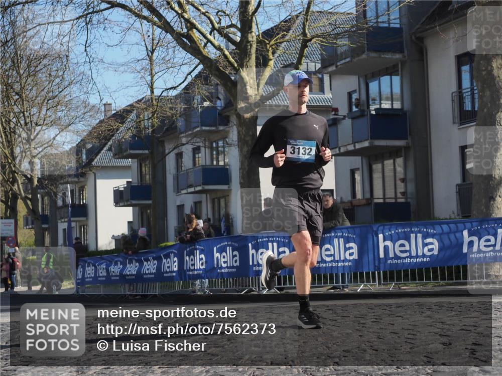 06.04.2025 - 44. Internationalen Wilhelmsburger Insellauf Luisa Fischer http://msf.ph/oto/7562373 06.04.2025 10:31:06 Ziel 3132 meine-sportfotos.de