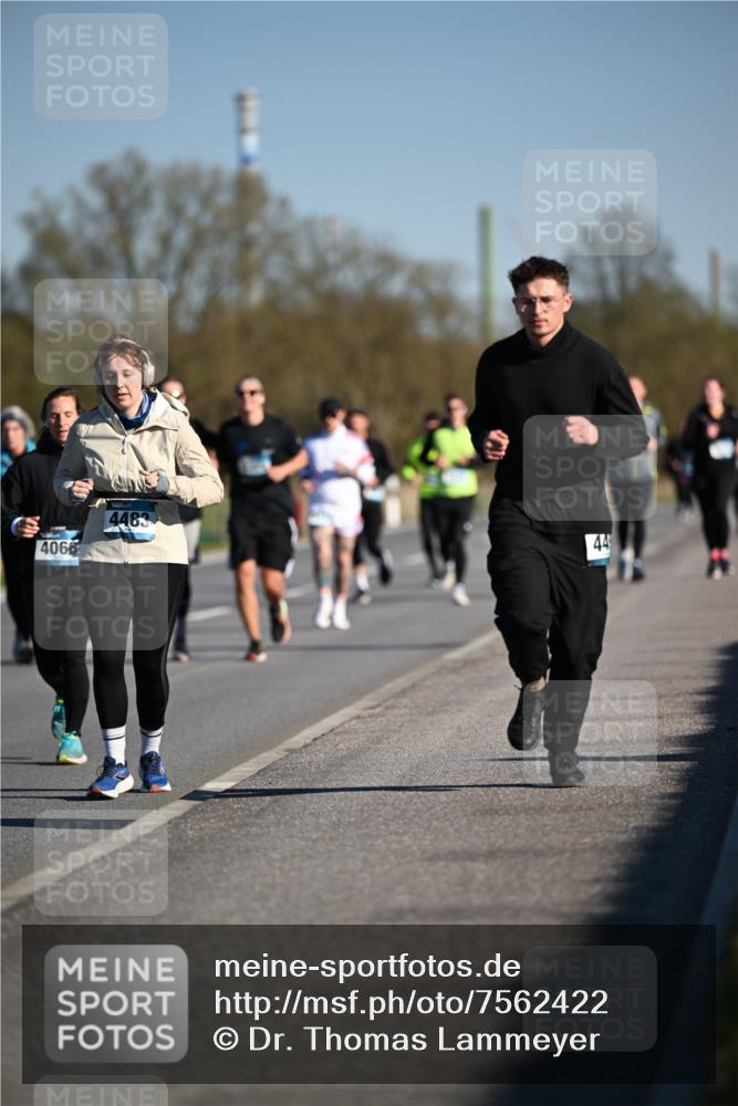 06.04.2025 - 44. Internationalen Wilhelmsburger Insellauf Dr. Thomas Lammeyer http://msf.ph/oto/7562422 06.04.2025 09:37:13 Laufen 4066, 4483, 44 meine-sportfotos.de