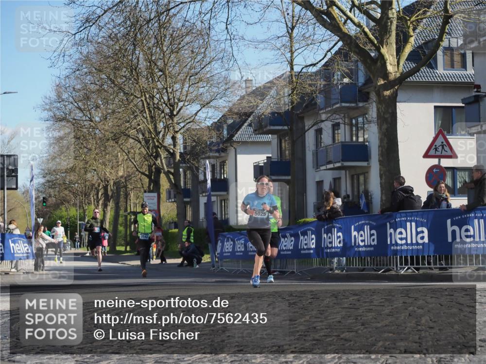 06.04.2025 - 44. Internationalen Wilhelmsburger Insellauf Luisa Fischer http://msf.ph/oto/7562435 06.04.2025 10:31:15 Ziel 3542, 5025 meine-sportfotos.de