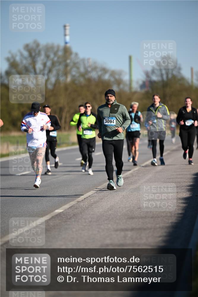 06.04.2025 - 44. Internationalen Wilhelmsburger Insellauf Dr. Thomas Lammeyer http://msf.ph/oto/7562515 06.04.2025 09:37:18 Laufen 4198, 3094 meine-sportfotos.de