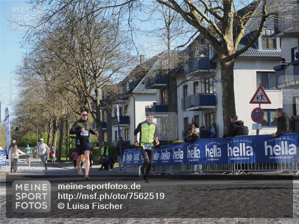 06.04.2025 - 44. Internationalen Wilhelmsburger Insellauf Luisa Fischer http://msf.ph/oto/7562519 06.04.2025 10:31:17 Ziel 3976, 3542 meine-sportfotos.de