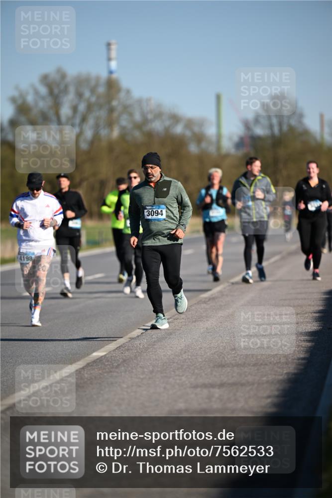 06.04.2025 - 44. Internationalen Wilhelmsburger Insellauf Dr. Thomas Lammeyer http://msf.ph/oto/7562533 06.04.2025 09:37:18 Laufen 4198, 3094 meine-sportfotos.de