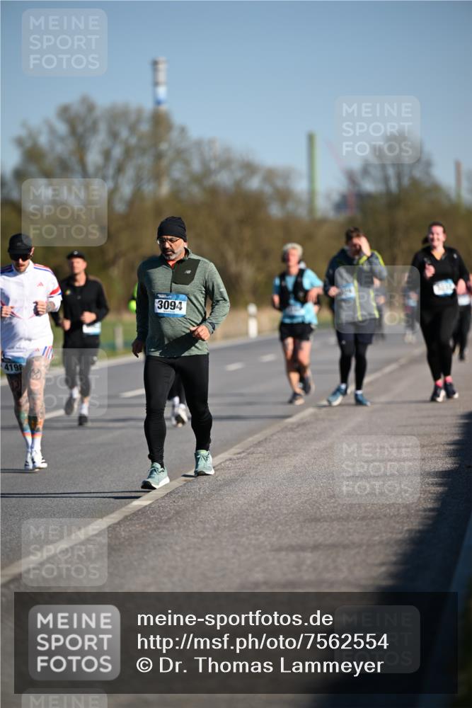 06.04.2025 - 44. Internationalen Wilhelmsburger Insellauf Dr. Thomas Lammeyer http://msf.ph/oto/7562554 06.04.2025 09:37:19 Laufen 4198, 3094 meine-sportfotos.de
