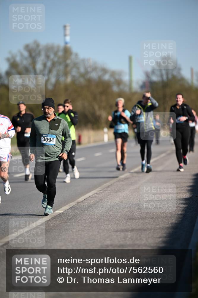 06.04.2025 - 44. Internationalen Wilhelmsburger Insellauf Dr. Thomas Lammeyer http://msf.ph/oto/7562560 06.04.2025 09:37:19 Laufen 3094 meine-sportfotos.de