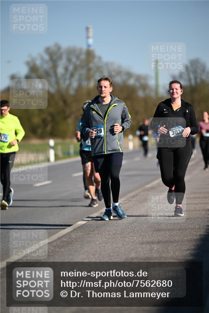 06.04.2025 - 44. Internationalen Wilhelmsburger Insellauf Dr. Thomas Lammeyer http://msf.ph/oto/7562680 06.04.2025 09:37:25 Laufen 176, 29, 3032 meine-sportfotos.de