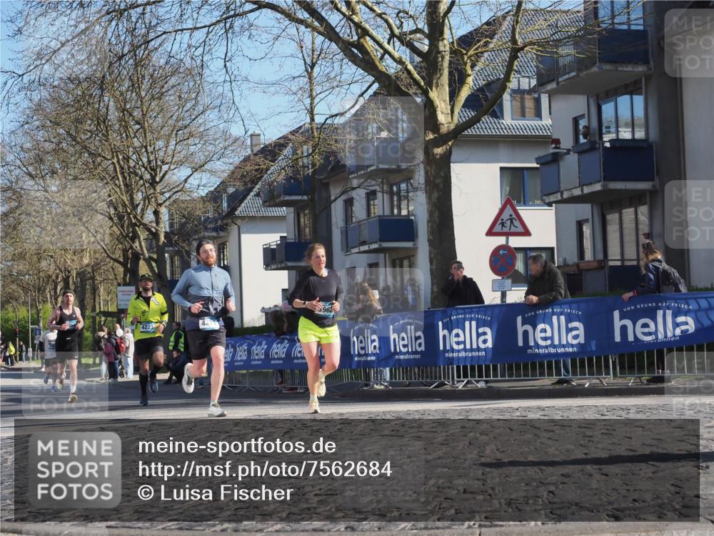 06.04.2025 - 44. Internationalen Wilhelmsburger Insellauf Luisa Fischer http://msf.ph/oto/7562684 06.04.2025 10:31:43 Ziel 4223, 4271, 962 meine-sportfotos.de