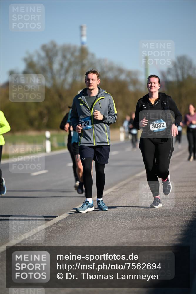 06.04.2025 - 44. Internationalen Wilhelmsburger Insellauf Dr. Thomas Lammeyer http://msf.ph/oto/7562694 06.04.2025 09:37:26 Laufen 029, 3032 meine-sportfotos.de