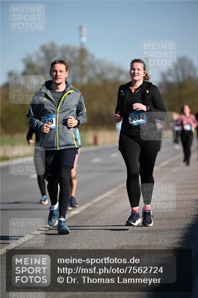 06.04.2025 - 44. Internationalen Wilhelmsburger Insellauf Dr. Thomas Lammeyer http://msf.ph/oto/7562724 06.04.2025 09:37:27 Laufen 029, 3032 meine-sportfotos.de