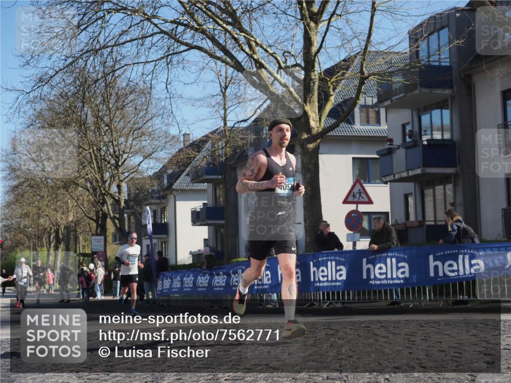 06.04.2025 - 44. Internationalen Wilhelmsburger Insellauf Luisa Fischer http://msf.ph/oto/7562771 06.04.2025 10:31:47 Ziel 4484, 4057 meine-sportfotos.de