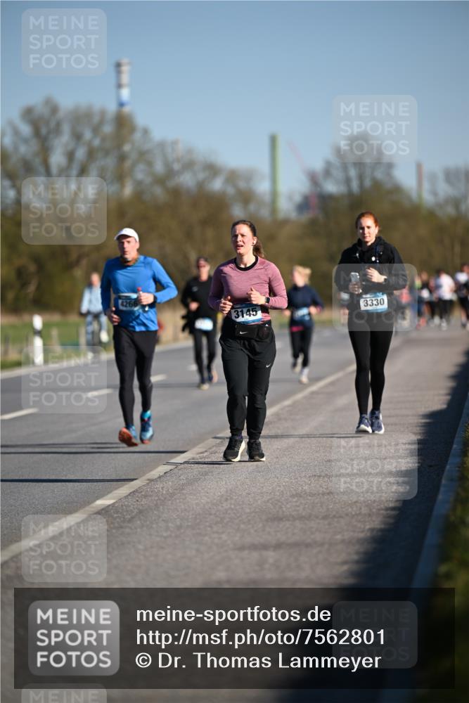 06.04.2025 - 44. Internationalen Wilhelmsburger Insellauf Dr. Thomas Lammeyer http://msf.ph/oto/7562801 06.04.2025 09:37:34 Laufen 4266, 3145, 3330 meine-sportfotos.de