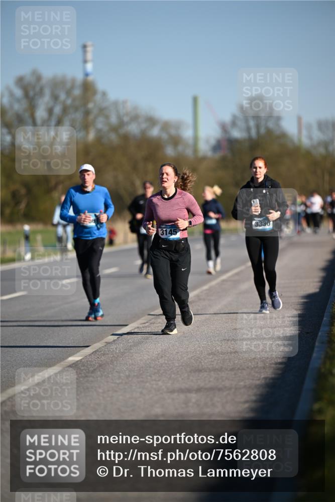 06.04.2025 - 44. Internationalen Wilhelmsburger Insellauf Dr. Thomas Lammeyer http://msf.ph/oto/7562808 06.04.2025 09:37:35 Laufen 3330, 3145 meine-sportfotos.de