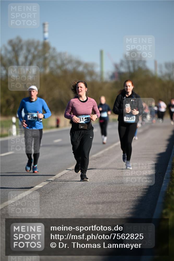 06.04.2025 - 44. Internationalen Wilhelmsburger Insellauf Dr. Thomas Lammeyer http://msf.ph/oto/7562825 06.04.2025 09:37:36 Laufen 3145, 3330 meine-sportfotos.de