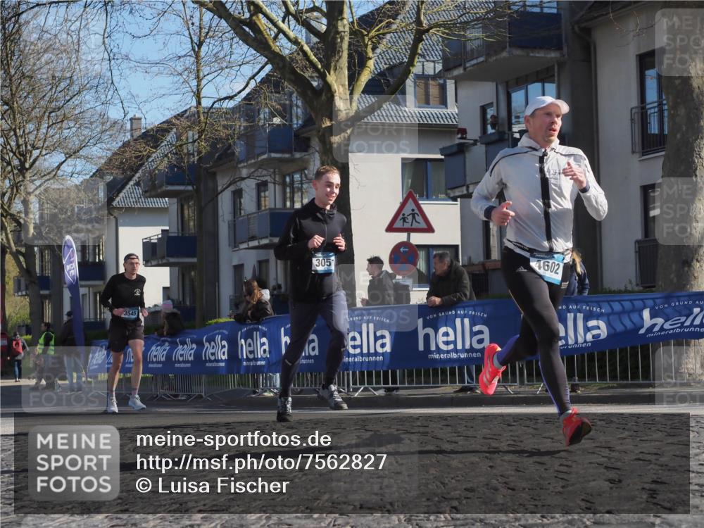 06.04.2025 - 44. Internationalen Wilhelmsburger Insellauf Luisa Fischer http://msf.ph/oto/7562827 06.04.2025 10:31:53 Ziel 3545, 305, 4602 meine-sportfotos.de