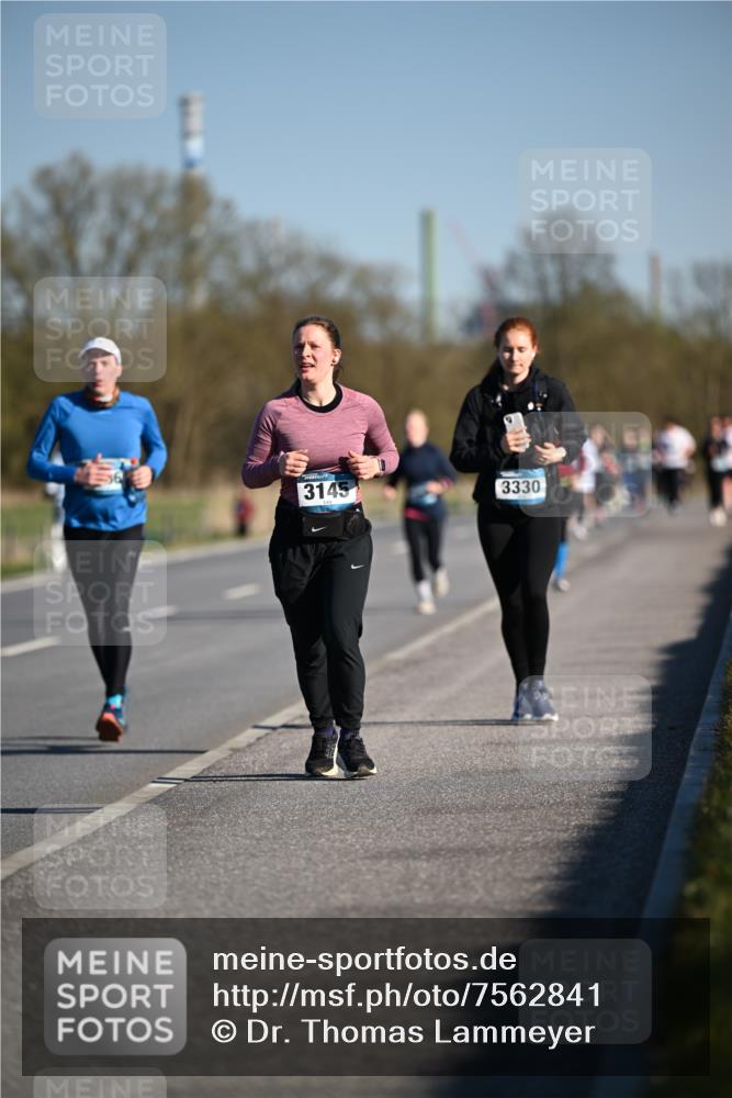 06.04.2025 - 44. Internationalen Wilhelmsburger Insellauf Dr. Thomas Lammeyer http://msf.ph/oto/7562841 06.04.2025 09:37:36 Laufen 3145, 3330 meine-sportfotos.de
