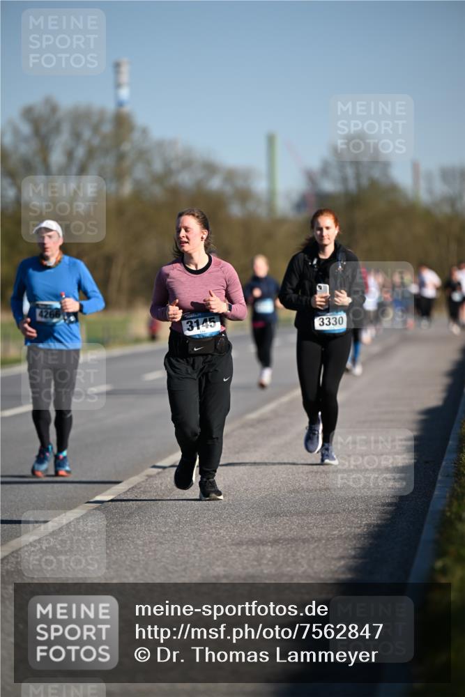 06.04.2025 - 44. Internationalen Wilhelmsburger Insellauf Dr. Thomas Lammeyer http://msf.ph/oto/7562847 06.04.2025 09:37:37 Laufen 4266, 3145, 3330 meine-sportfotos.de