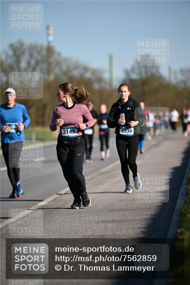 06.04.2025 - 44. Internationalen Wilhelmsburger Insellauf Dr. Thomas Lammeyer http://msf.ph/oto/7562859 06.04.2025 09:37:37 Laufen 66, 3145, 3330 meine-sportfotos.de