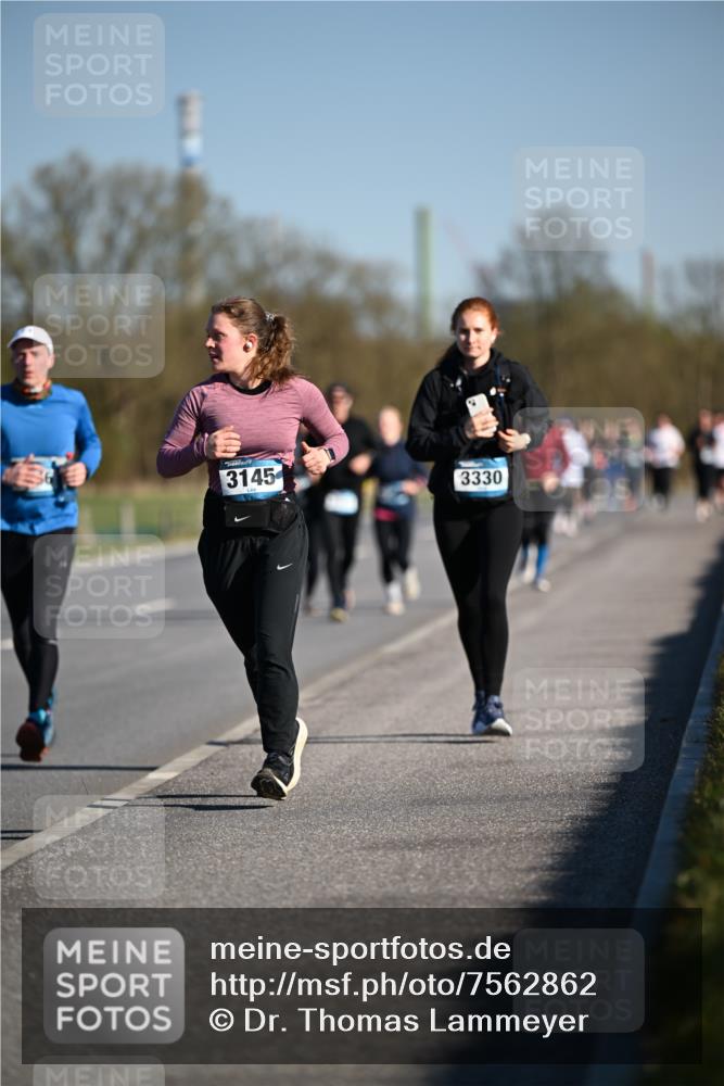 06.04.2025 - 44. Internationalen Wilhelmsburger Insellauf Dr. Thomas Lammeyer http://msf.ph/oto/7562862 06.04.2025 09:37:37 Laufen 3145, 3330 meine-sportfotos.de