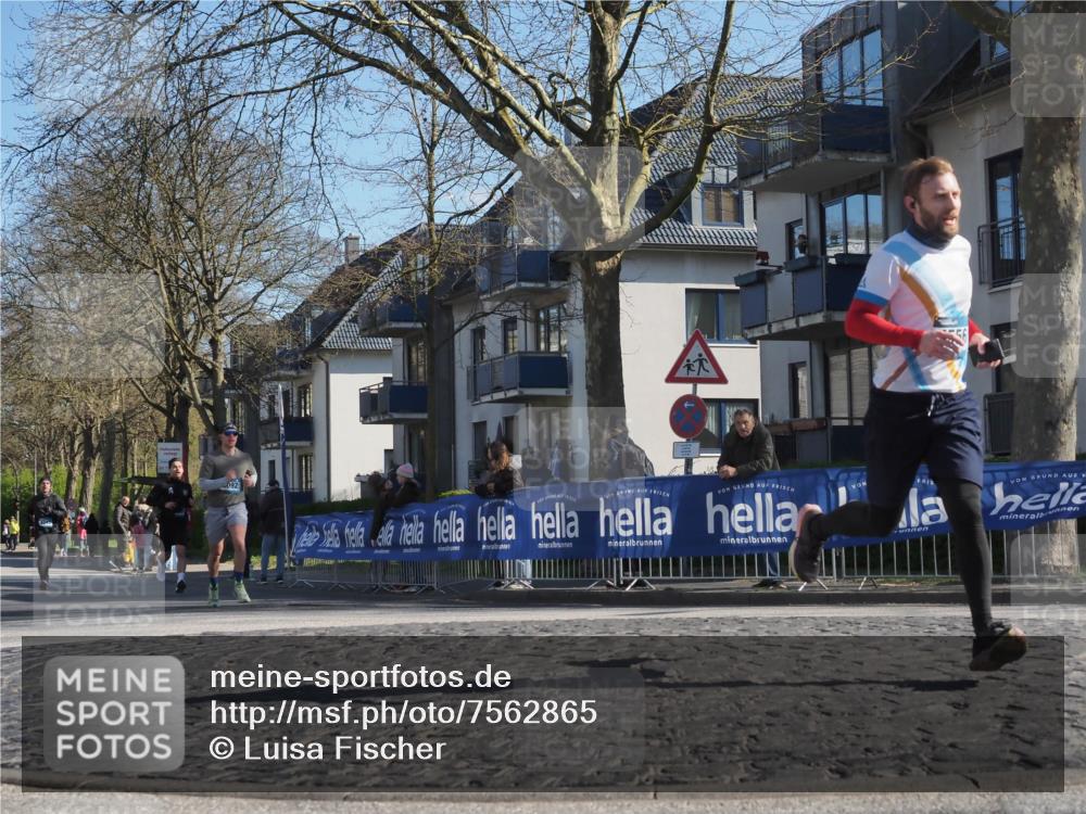 06.04.2025 - 44. Internationalen Wilhelmsburger Insellauf Luisa Fischer http://msf.ph/oto/7562865 06.04.2025 10:32:10 Ziel  meine-sportfotos.de