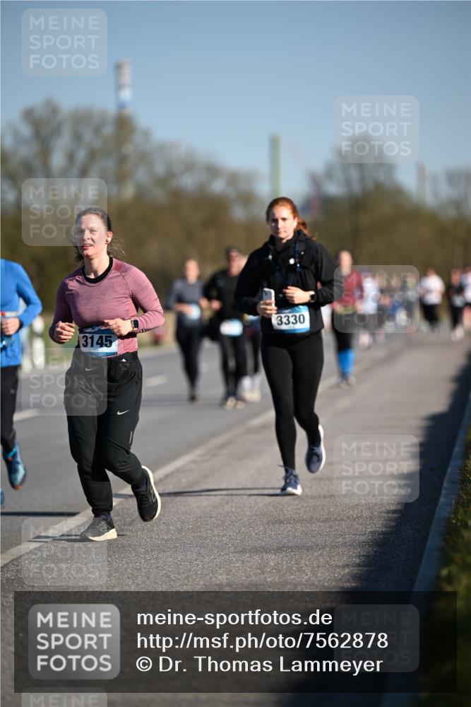06.04.2025 - 44. Internationalen Wilhelmsburger Insellauf Dr. Thomas Lammeyer http://msf.ph/oto/7562878 06.04.2025 09:37:38 Laufen 3330, 3145 meine-sportfotos.de