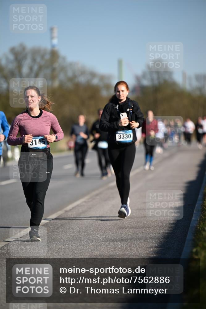06.04.2025 - 44. Internationalen Wilhelmsburger Insellauf Dr. Thomas Lammeyer http://msf.ph/oto/7562886 06.04.2025 09:37:38 Laufen 3145, 3330 meine-sportfotos.de