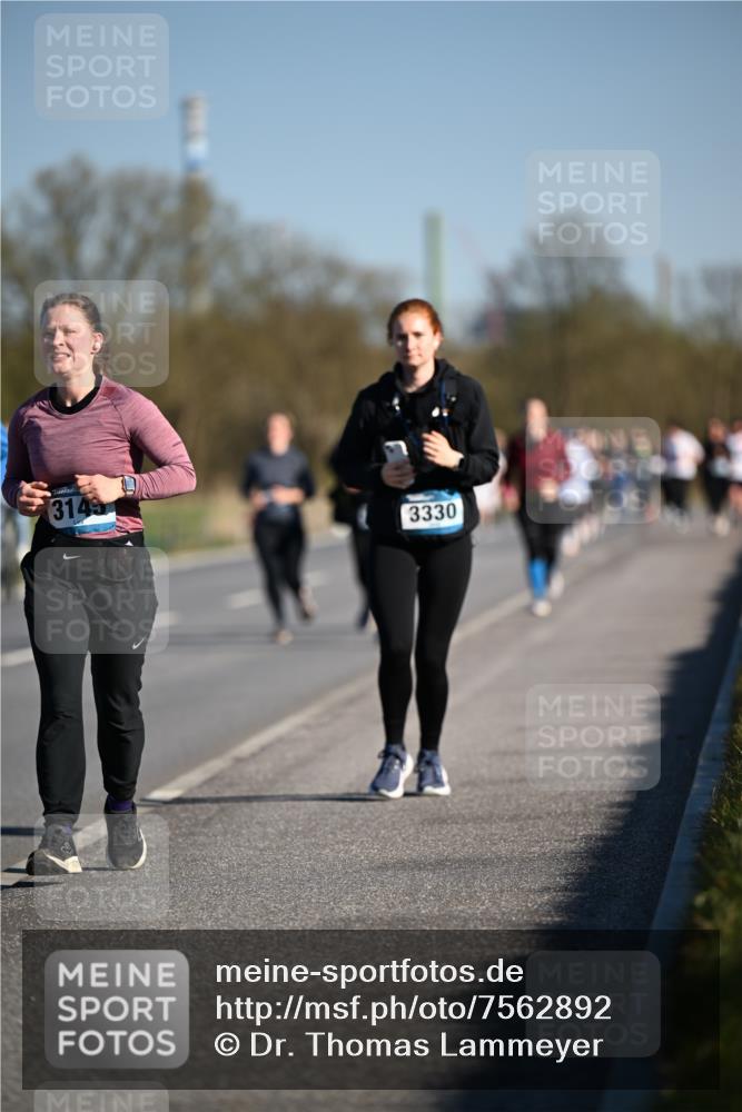 06.04.2025 - 44. Internationalen Wilhelmsburger Insellauf Dr. Thomas Lammeyer http://msf.ph/oto/7562892 06.04.2025 09:37:38 Laufen 3145, 3330 meine-sportfotos.de