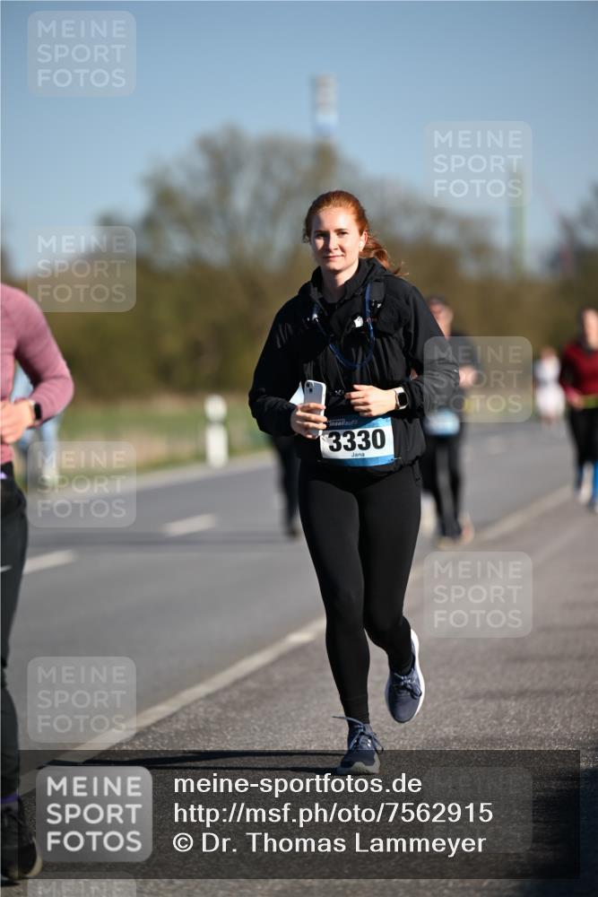 06.04.2025 - 44. Internationalen Wilhelmsburger Insellauf Dr. Thomas Lammeyer http://msf.ph/oto/7562915 06.04.2025 09:37:41 Laufen 3330 meine-sportfotos.de