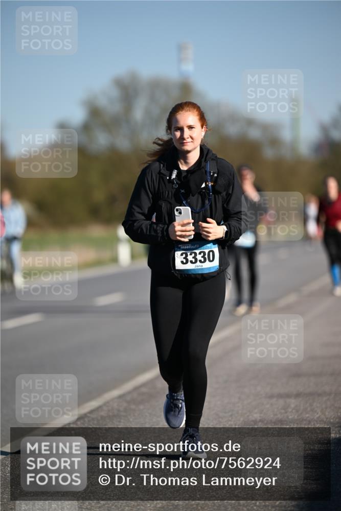 06.04.2025 - 44. Internationalen Wilhelmsburger Insellauf Dr. Thomas Lammeyer http://msf.ph/oto/7562924 06.04.2025 09:37:41 Laufen 3330 meine-sportfotos.de