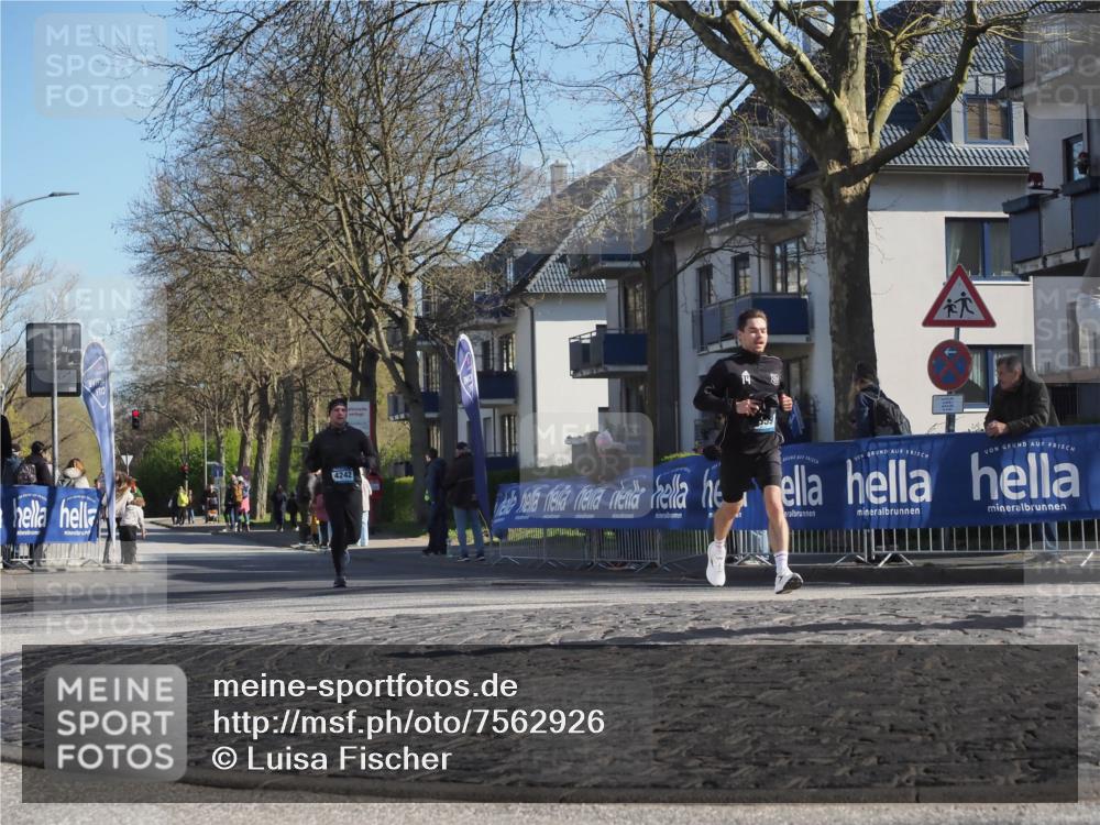 06.04.2025 - 44. Internationalen Wilhelmsburger Insellauf Luisa Fischer http://msf.ph/oto/7562926 06.04.2025 10:32:12 Ziel 4242, 1 meine-sportfotos.de
