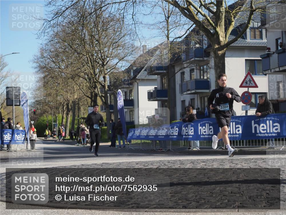 06.04.2025 - 44. Internationalen Wilhelmsburger Insellauf Luisa Fischer http://msf.ph/oto/7562935 06.04.2025 10:32:13 Ziel 4242, 3359 meine-sportfotos.de