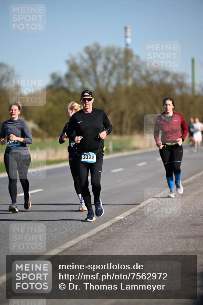 06.04.2025 - 44. Internationalen Wilhelmsburger Insellauf Dr. Thomas Lammeyer http://msf.ph/oto/7562972 06.04.2025 09:37:45 Laufen 3322 meine-sportfotos.de
