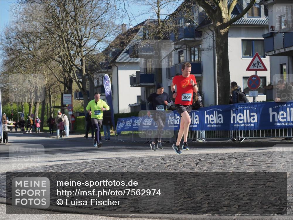 06.04.2025 - 44. Internationalen Wilhelmsburger Insellauf Luisa Fischer http://msf.ph/oto/7562974 06.04.2025 10:32:24 Ziel 3650, 5086, 5002 meine-sportfotos.de