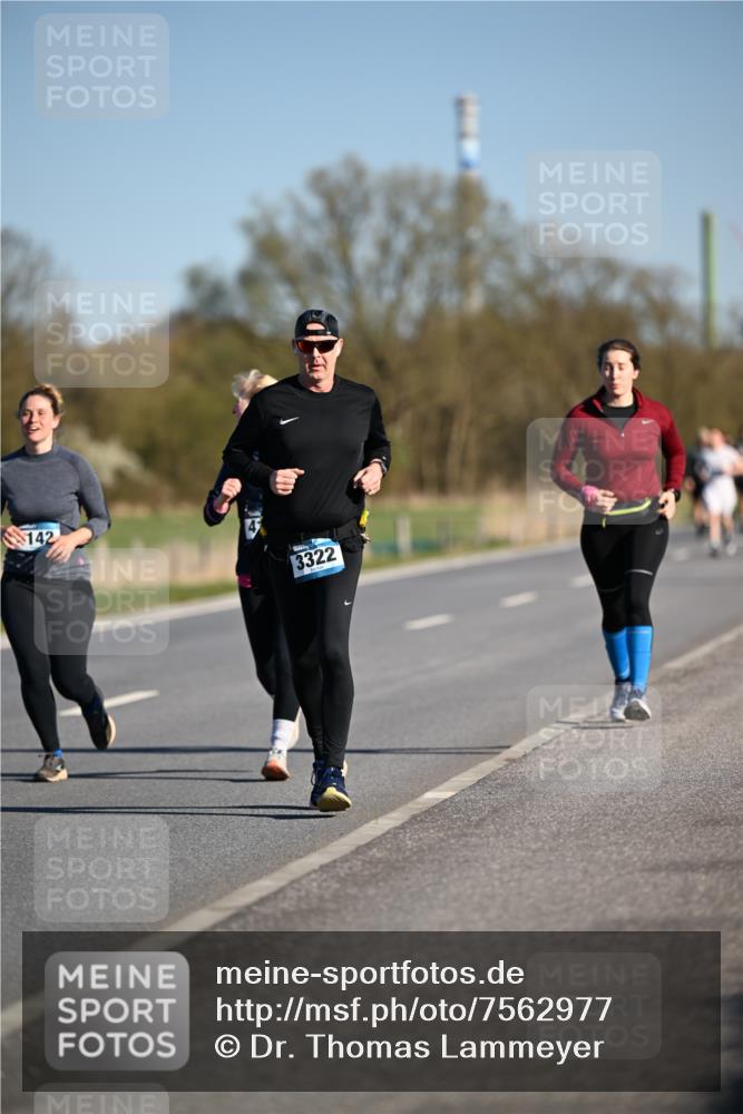 06.04.2025 - 44. Internationalen Wilhelmsburger Insellauf Dr. Thomas Lammeyer http://msf.ph/oto/7562977 06.04.2025 09:37:46 Laufen 142, 3322 meine-sportfotos.de