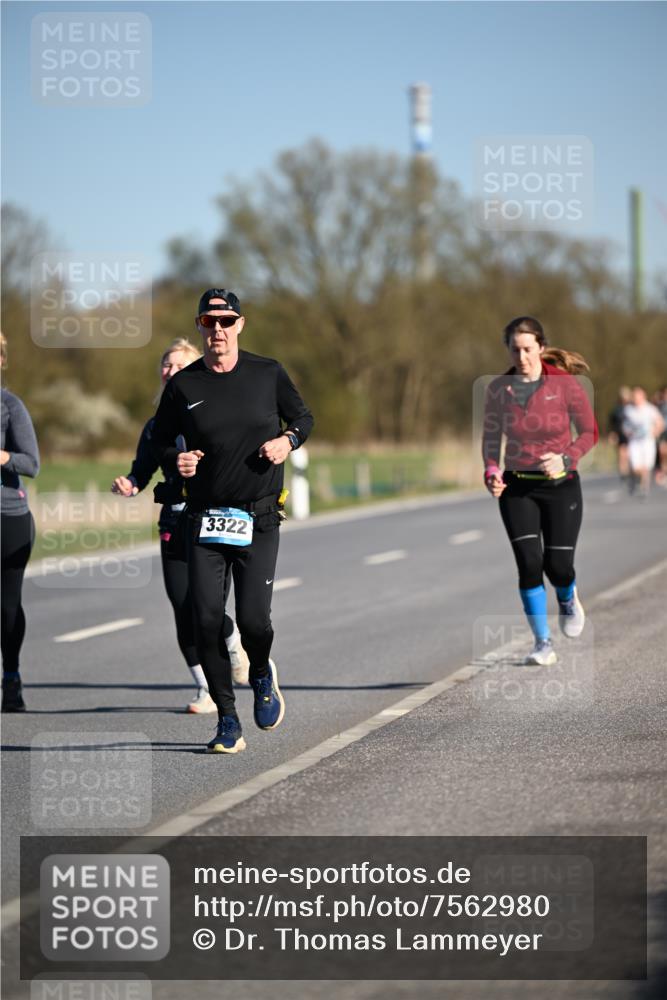 06.04.2025 - 44. Internationalen Wilhelmsburger Insellauf Dr. Thomas Lammeyer http://msf.ph/oto/7562980 06.04.2025 09:37:46 Laufen 3322 meine-sportfotos.de