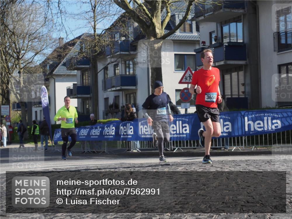 06.04.2025 - 44. Internationalen Wilhelmsburger Insellauf Luisa Fischer http://msf.ph/oto/7562991 06.04.2025 10:32:25 Ziel 3650, 5086, 5002 meine-sportfotos.de