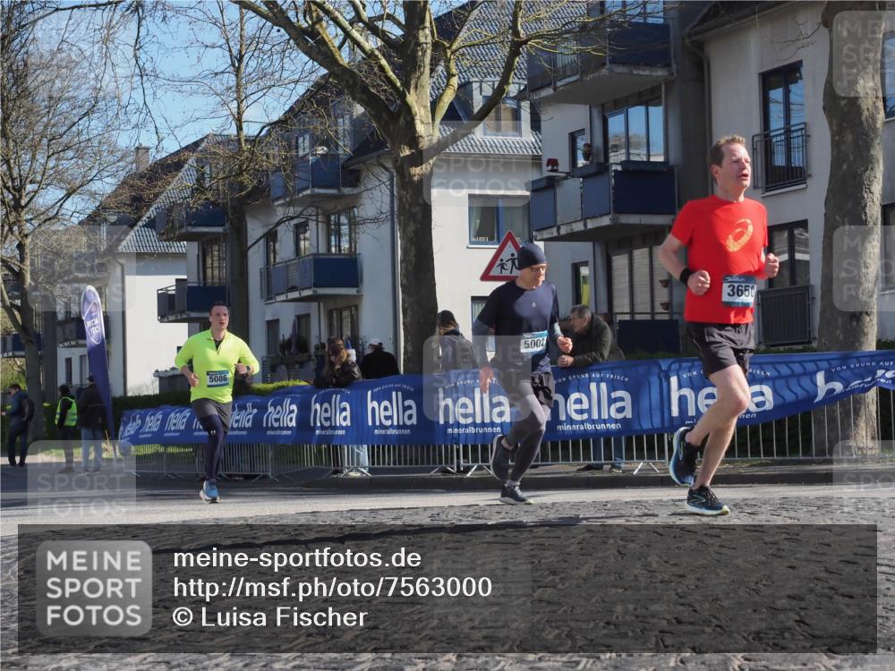 06.04.2025 - 44. Internationalen Wilhelmsburger Insellauf Luisa Fischer http://msf.ph/oto/7563000 06.04.2025 10:32:26 Ziel 5002, 3650, 5086 meine-sportfotos.de