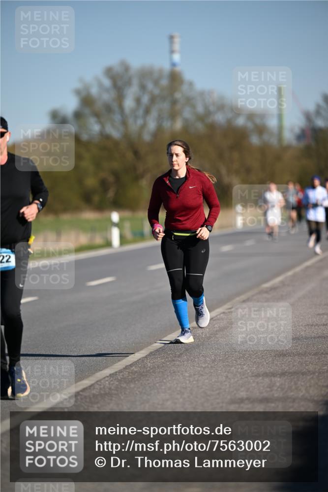 06.04.2025 - 44. Internationalen Wilhelmsburger Insellauf Dr. Thomas Lammeyer http://msf.ph/oto/7563002 06.04.2025 09:37:48 Laufen 22 meine-sportfotos.de