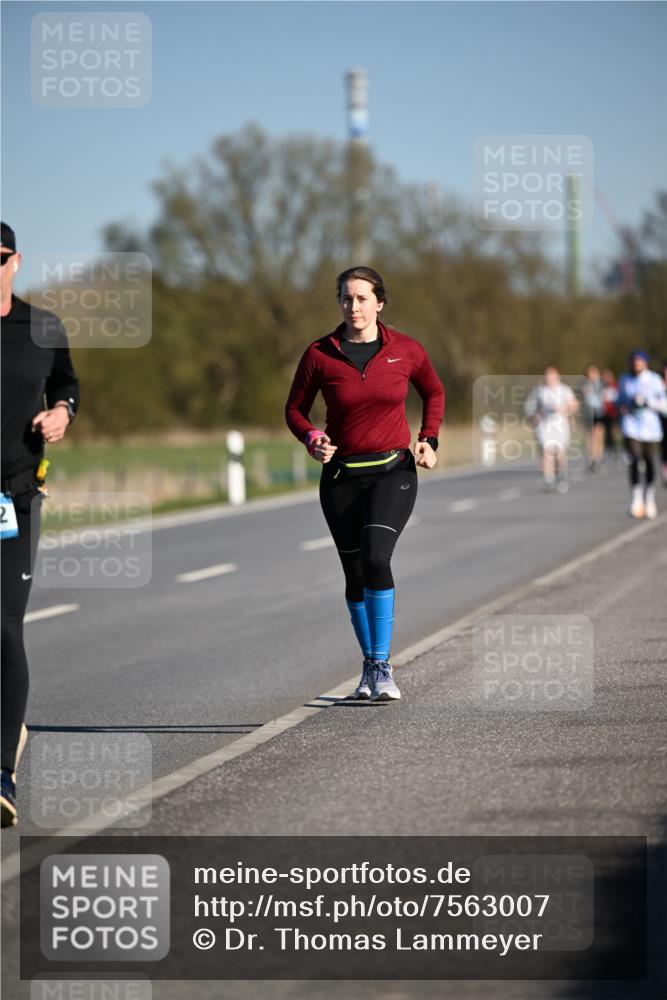06.04.2025 - 44. Internationalen Wilhelmsburger Insellauf Dr. Thomas Lammeyer http://msf.ph/oto/7563007 06.04.2025 09:37:48 Laufen  meine-sportfotos.de