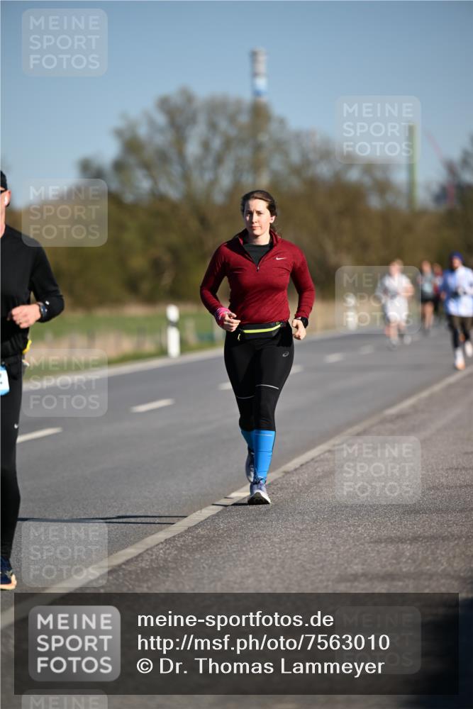 06.04.2025 - 44. Internationalen Wilhelmsburger Insellauf Dr. Thomas Lammeyer http://msf.ph/oto/7563010 06.04.2025 09:37:48 Laufen  meine-sportfotos.de