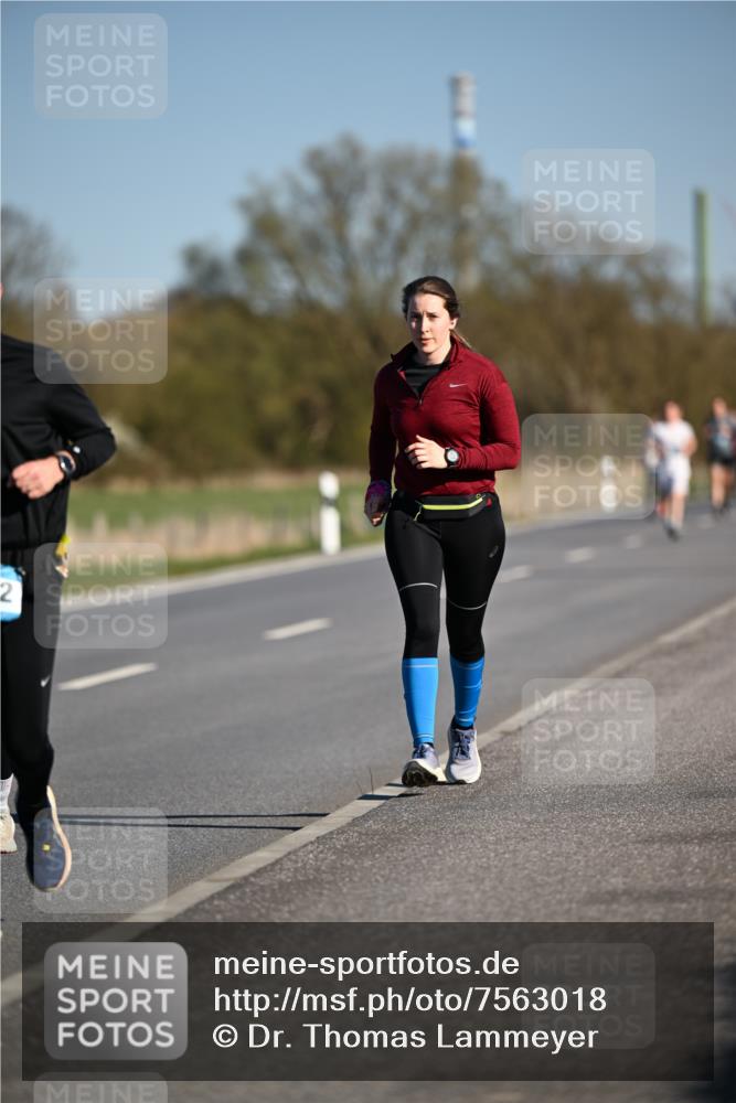 06.04.2025 - 44. Internationalen Wilhelmsburger Insellauf Dr. Thomas Lammeyer http://msf.ph/oto/7563018 06.04.2025 09:37:48 Laufen 2 meine-sportfotos.de