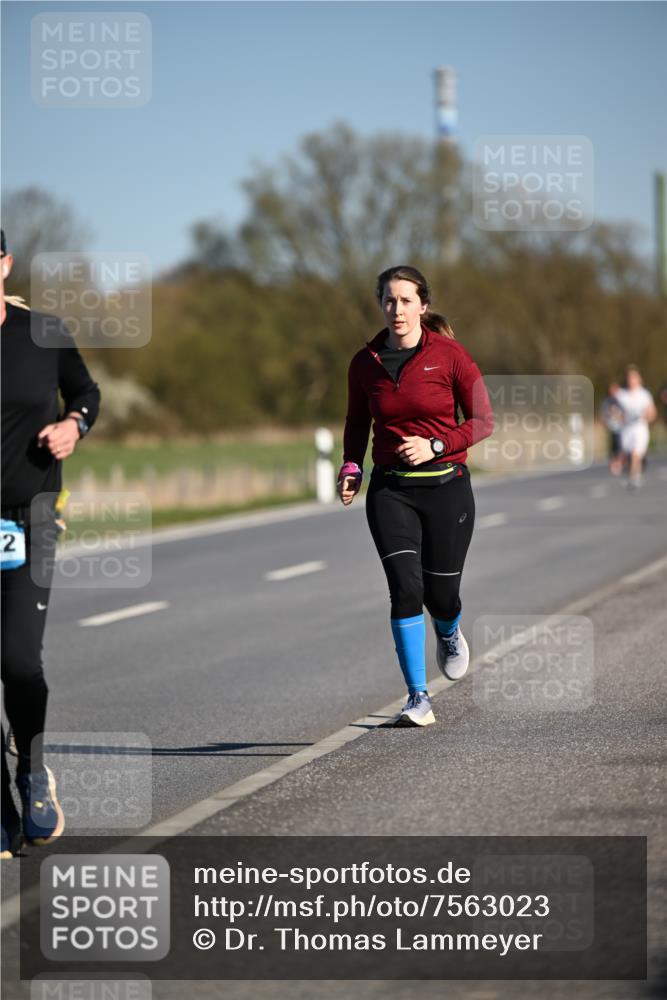 06.04.2025 - 44. Internationalen Wilhelmsburger Insellauf Dr. Thomas Lammeyer http://msf.ph/oto/7563023 06.04.2025 09:37:48 Laufen 2 meine-sportfotos.de