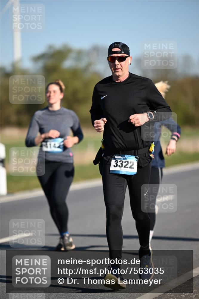 06.04.2025 - 44. Internationalen Wilhelmsburger Insellauf Dr. Thomas Lammeyer http://msf.ph/oto/7563035 06.04.2025 09:37:49 Laufen 3322 meine-sportfotos.de