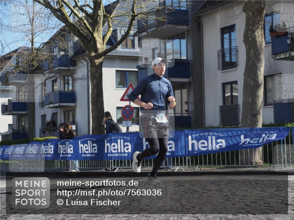 06.04.2025 - 44. Internationalen Wilhelmsburger Insellauf Luisa Fischer http://msf.ph/oto/7563036 06.04.2025 10:32:37 Ziel  meine-sportfotos.de