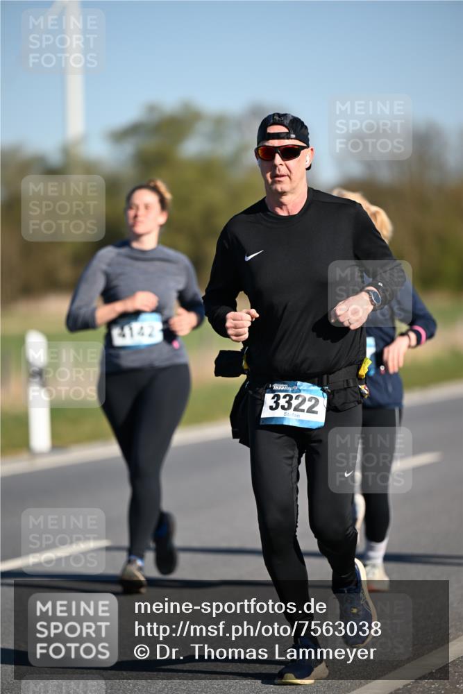06.04.2025 - 44. Internationalen Wilhelmsburger Insellauf Dr. Thomas Lammeyer http://msf.ph/oto/7563038 06.04.2025 09:37:50 Laufen 4142, 3322 meine-sportfotos.de