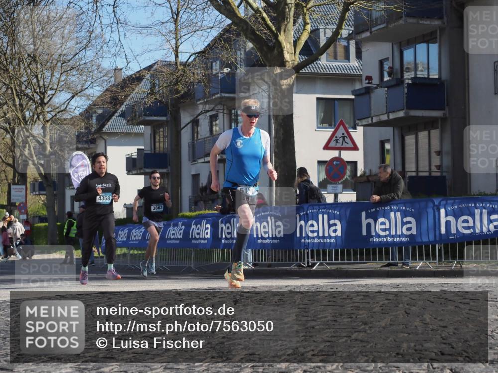 06.04.2025 - 44. Internationalen Wilhelmsburger Insellauf Luisa Fischer http://msf.ph/oto/7563050 06.04.2025 10:32:44 Ziel 4358, 3863, 513 meine-sportfotos.de