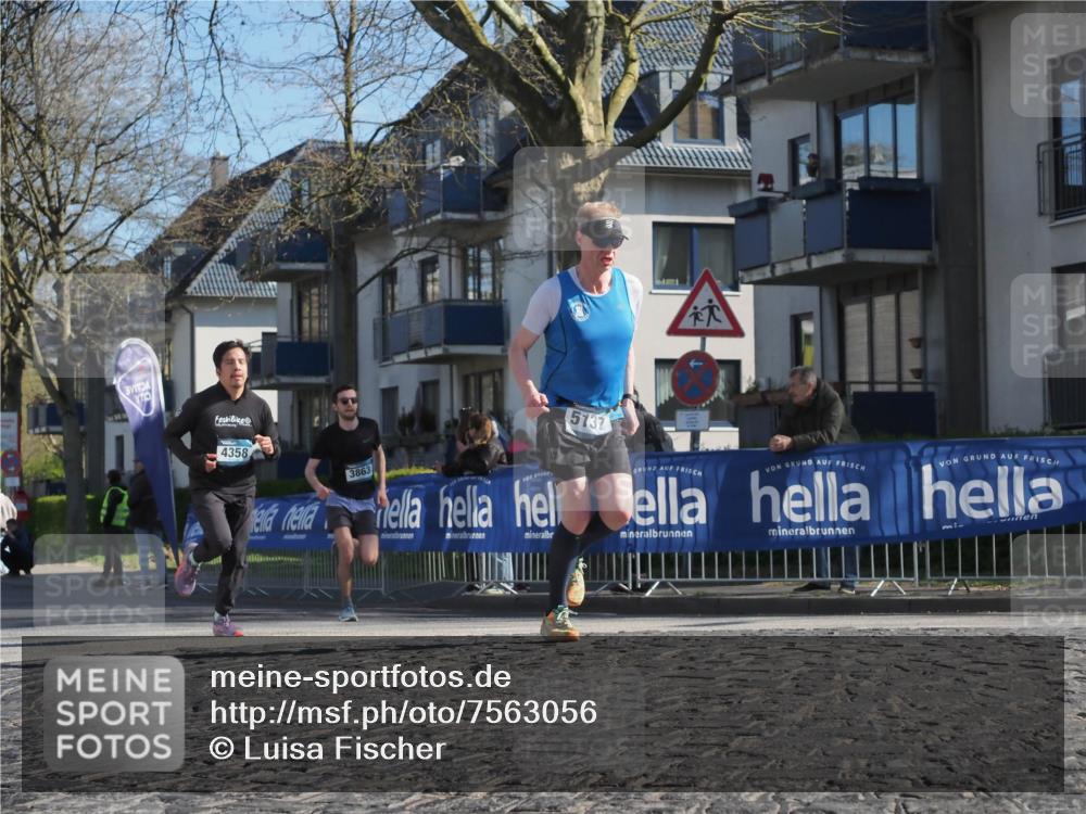 06.04.2025 - 44. Internationalen Wilhelmsburger Insellauf Luisa Fischer http://msf.ph/oto/7563056 06.04.2025 10:32:44 Ziel 4358, 5737, 3863 meine-sportfotos.de