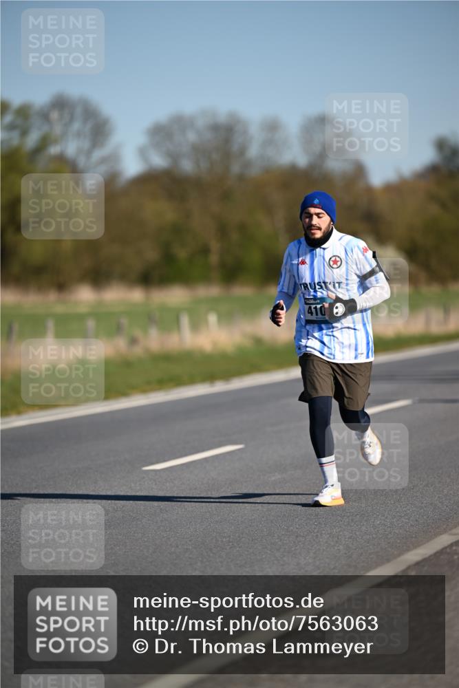 06.04.2025 - 44. Internationalen Wilhelmsburger Insellauf Dr. Thomas Lammeyer http://msf.ph/oto/7563063 06.04.2025 09:38:01 Laufen 410 meine-sportfotos.de