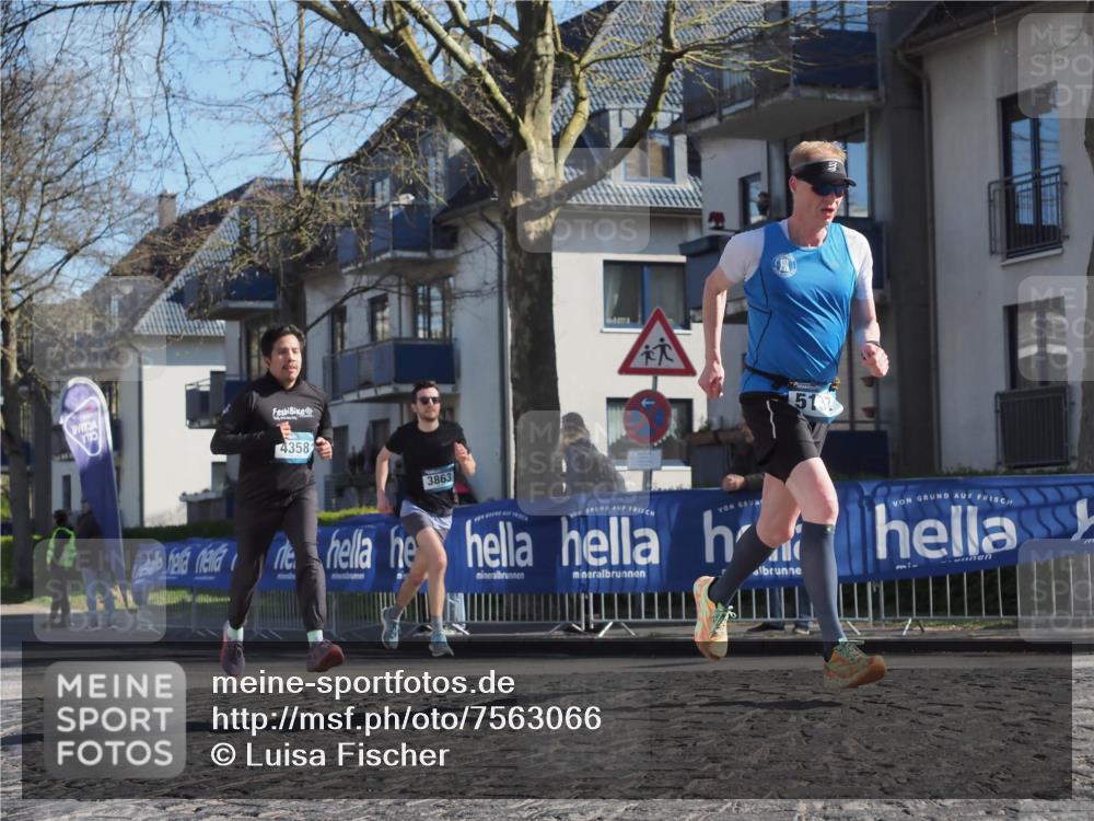 06.04.2025 - 44. Internationalen Wilhelmsburger Insellauf Luisa Fischer http://msf.ph/oto/7563066 06.04.2025 10:32:44 Ziel 5137, 3863, 4358 meine-sportfotos.de