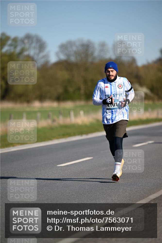 06.04.2025 - 44. Internationalen Wilhelmsburger Insellauf Dr. Thomas Lammeyer http://msf.ph/oto/7563071 06.04.2025 09:38:02 Laufen 4101 meine-sportfotos.de